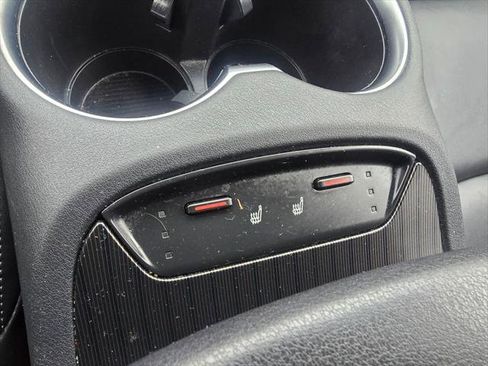 Certified 2023 Toyota Venza XLE image 26