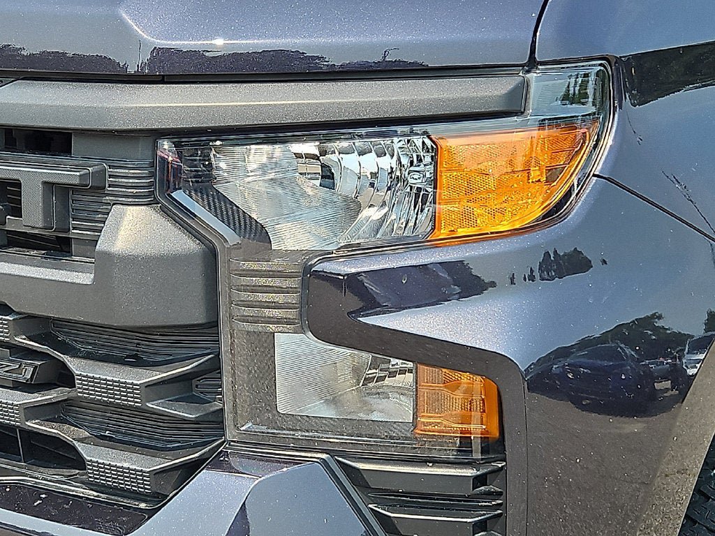 Used 2024 Chevrolet Silverado 1500 Custom Trail Boss w/ LPO, Dark Essentials Package AWD/4WD image 9