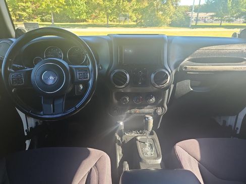 Used 2013 Jeep Wrangler Unlimited Sport image 23