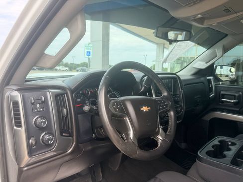 Used 2018 Chevrolet Silverado 2500 LT AWD/4WD image 9