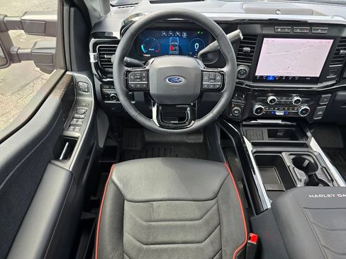 Used 2024 Ford F250 Lariat w/ Lariat Ultimate Package AWD/4WD image 15