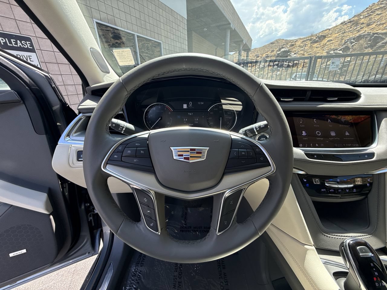 Certified 2024 Cadillac XT5 Premium Luxury w/ LPO, Premium Carpet Package FWD image 11