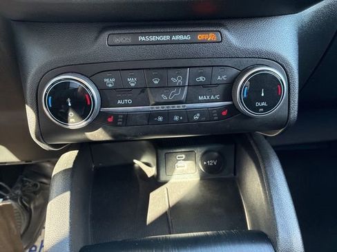 Certified 2023 Ford Escape Active AWD/4WD image 26
