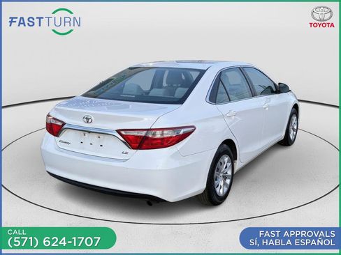 Used 2015 Toyota Camry LE image 13