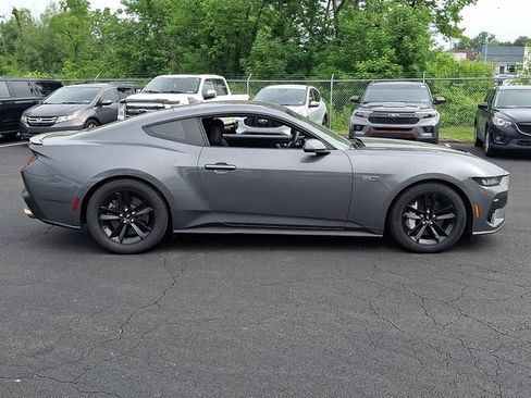 Used 2024 Ford Mustang GT RWD image 15