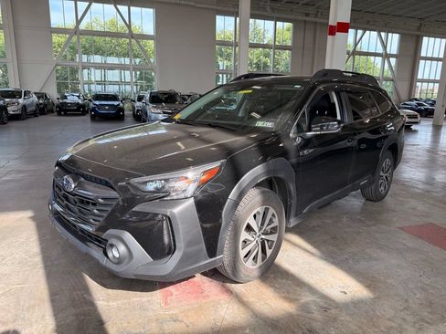 Certified 2024 Subaru Outback Premium AWD/4WD image 7