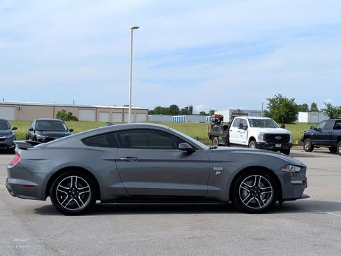 Used 2021 Ford Mustang GT RWD image 9