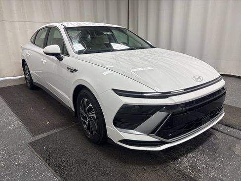 New 2026 Hyundai Sonata Blue FWD image 3