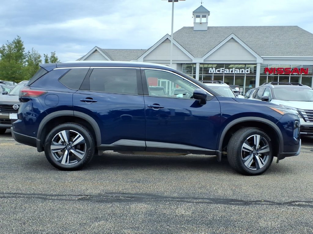 Certified 2024 Nissan Rogue SL w/ SL Premium Package AWD/4WD image 2
