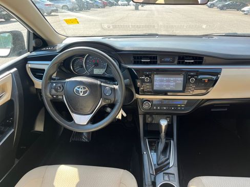 Used 2015 Toyota Corolla LE FWD image 20