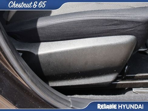 Used 2019 Subaru Crosstrek 2.0i w/ Eyesight System image 11