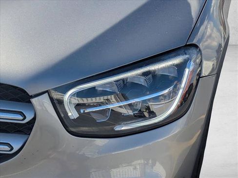 Used 2022 Mercedes-Benz GLC 300 image 9
