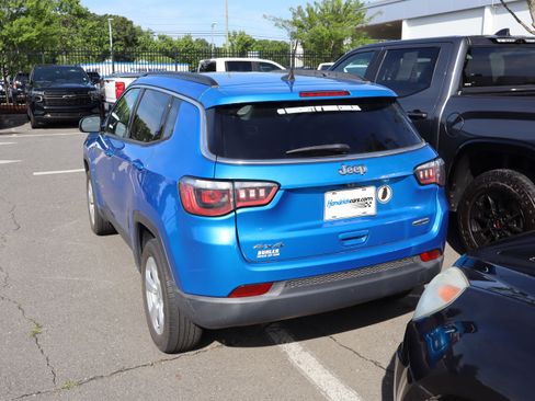 Used 2018 Jeep Compass Latitude w/ Popular Equipment Group AWD/4WD image 20