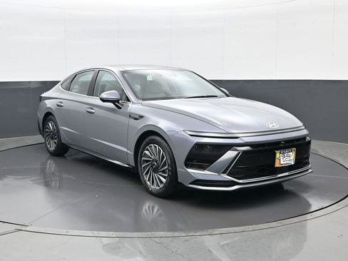 New 2026 Hyundai Sonata Limited image 3