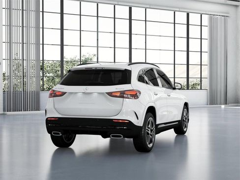 New 2025 Mercedes-Benz GLA 250 4MATIC image 23