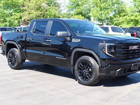 Used 2023 GMC Sierra 1500 Pro w/ Graphite Edition AWD/4WD image 5