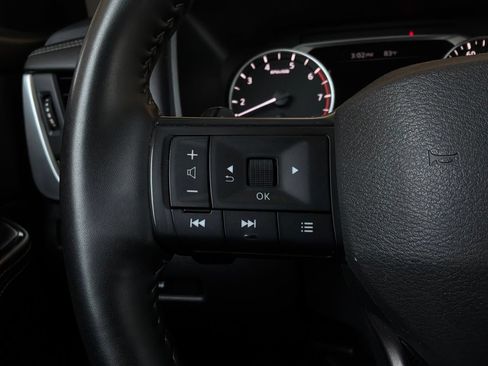 Used 2025 Nissan Rogue SV FWD image 33