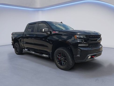 Used 2020 Chevrolet Silverado 1500 LT Trail Boss w/ Midnight Edition AWD/4WD image 9