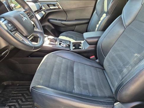 Used 2024 Mitsubishi Outlander SE AWD/4WD image 16