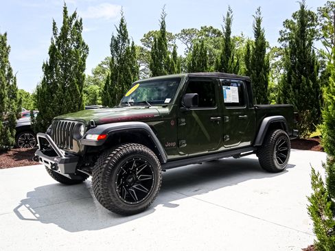 Used 2021 Jeep Gladiator Rubicon w/ Cold Weather Group AWD/4WD image 7