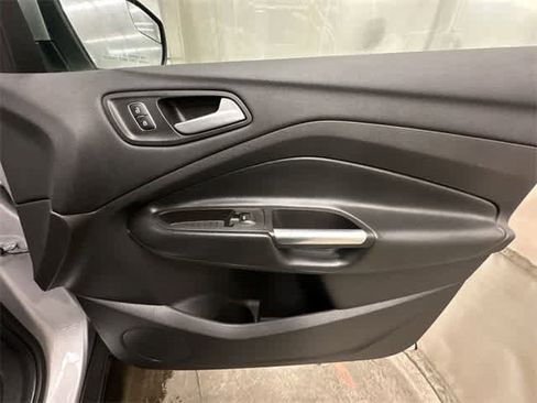 Certified 2018 Ford Escape SE image 20