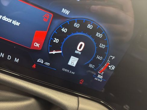 Used 2024 Ford Mustang GT Premium image 3