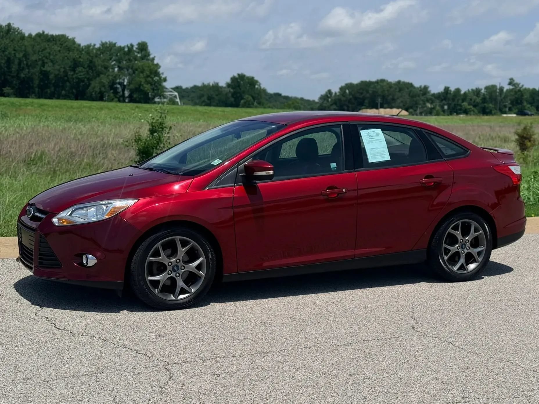 Used 2014 Ford Focus SE w/ Equipment Group 201A FWD image 8