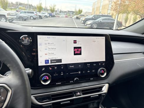 Used 2024 Lexus RX 350 Premium w/ Accessory Package (Z1) image 23