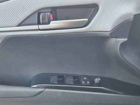 Used 2025 Toyota Camry SE w/ Multimedia Upgrade Package FWD image 6