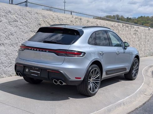 Certified 2026 Porsche Macan image 7