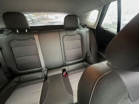 Used 2025 Chevrolet Trax LT image 31