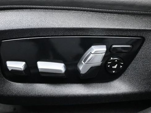 Used 2021 BMW M550i xDrive w/ Dynamic Handling Package AWD/4WD image 8