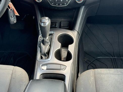 Used 2019 Chevrolet Cruze LS w/ LS Convenience Package FWD image 16