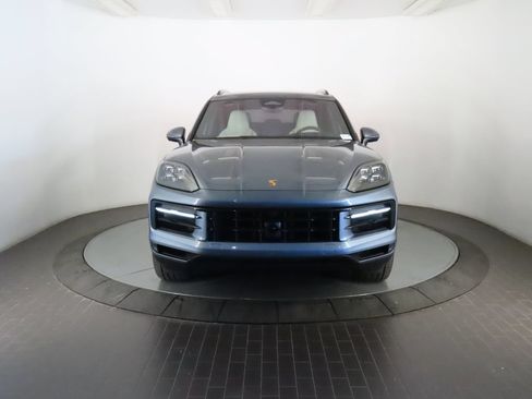 Certified 2026 Porsche Cayenne S AWD/4WD image 10