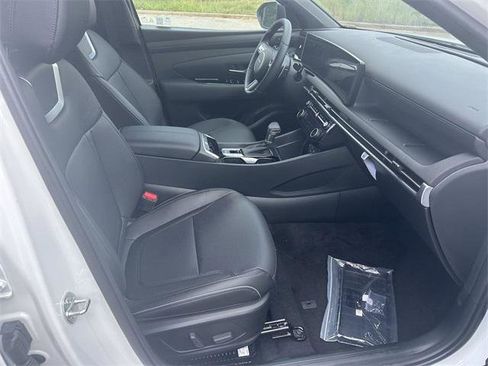 New 2025 Hyundai Santa Cruz Limited image 13