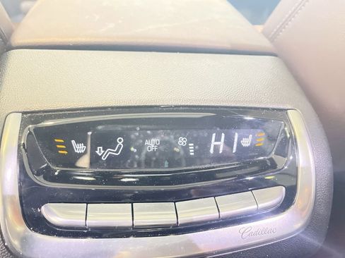 Certified 2024 Cadillac XT6 Premium Luxury w/ LPO, Floor Liner Package image 32