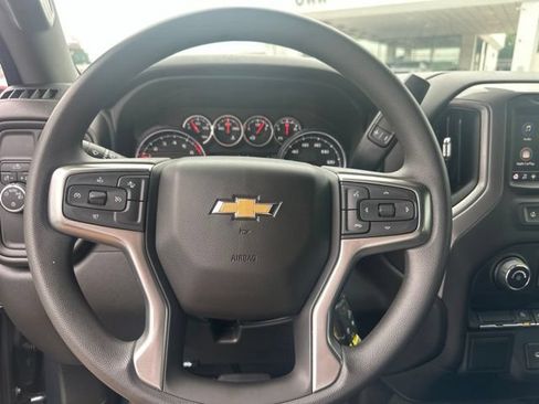 Used 2022 Chevrolet Silverado 1500 Custom w/ Safety Confidence Package RWD image 21