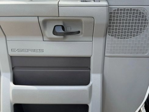 Used 2011 Ford E-250 and Econoline 250 Extended w/ PWR Group image 14