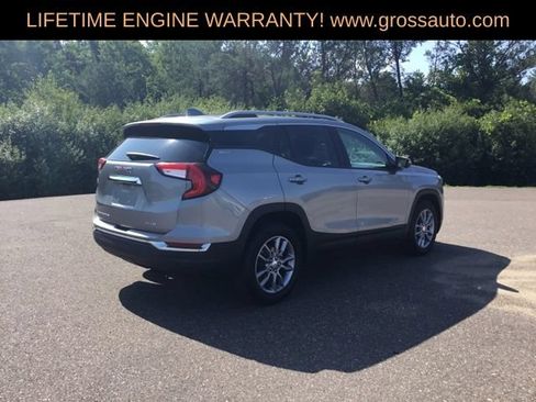 Used 2024 GMC Terrain SLT AWD/4WD image 5