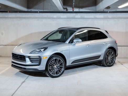 Certified 2026 Porsche Macan AWD/4WD image 1