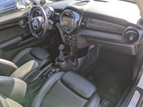Used 2017 MINI Cooper S image 32