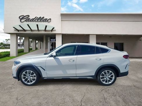 Used 2021 BMW X6 xDrive40i w/ Premium Package AWD/4WD image 2