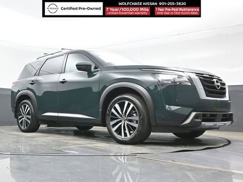 Certified 2025 Nissan Pathfinder Platinum w/ Cargo Package image 23