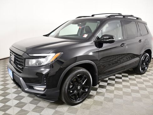 Certified 2024 Honda Passport Black Edition image 10