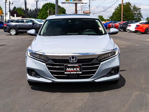 Used 2022 Honda Accord Touring image 3