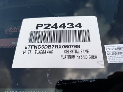 Used 2024 Toyota Tundra Platinum AWD/4WD image 38