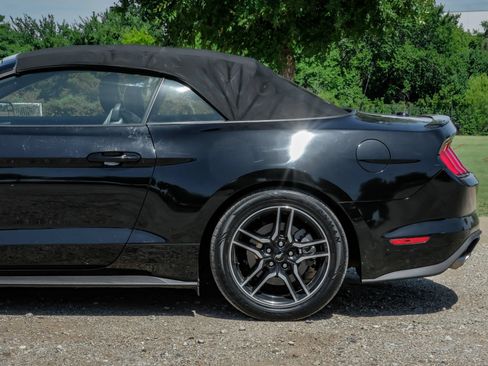 Used 2020 Ford Mustang Premium RWD image 21