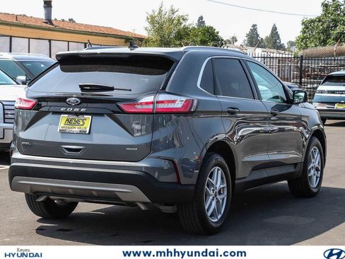 Used 2024 Ford Edge SEL w/ Convenience Package AWD/4WD image 4
