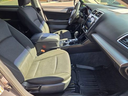 Used 2018 Subaru Outback 2.5i Premium AWD/4WD image 15