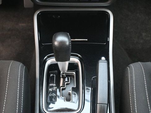 Used 2017 Mitsubishi Outlander SE FWD image 14